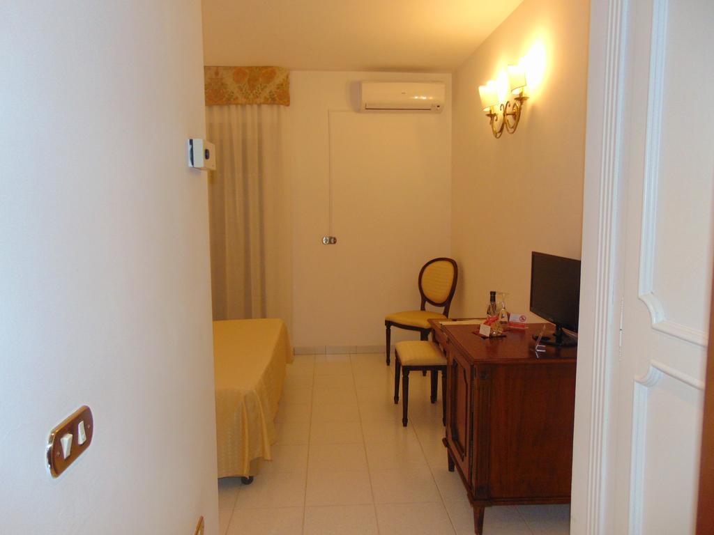 Hotel Calla' Поликоро Экстерьер фото